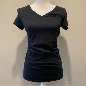 GAP Pure Body Maternity V-Neck Tee